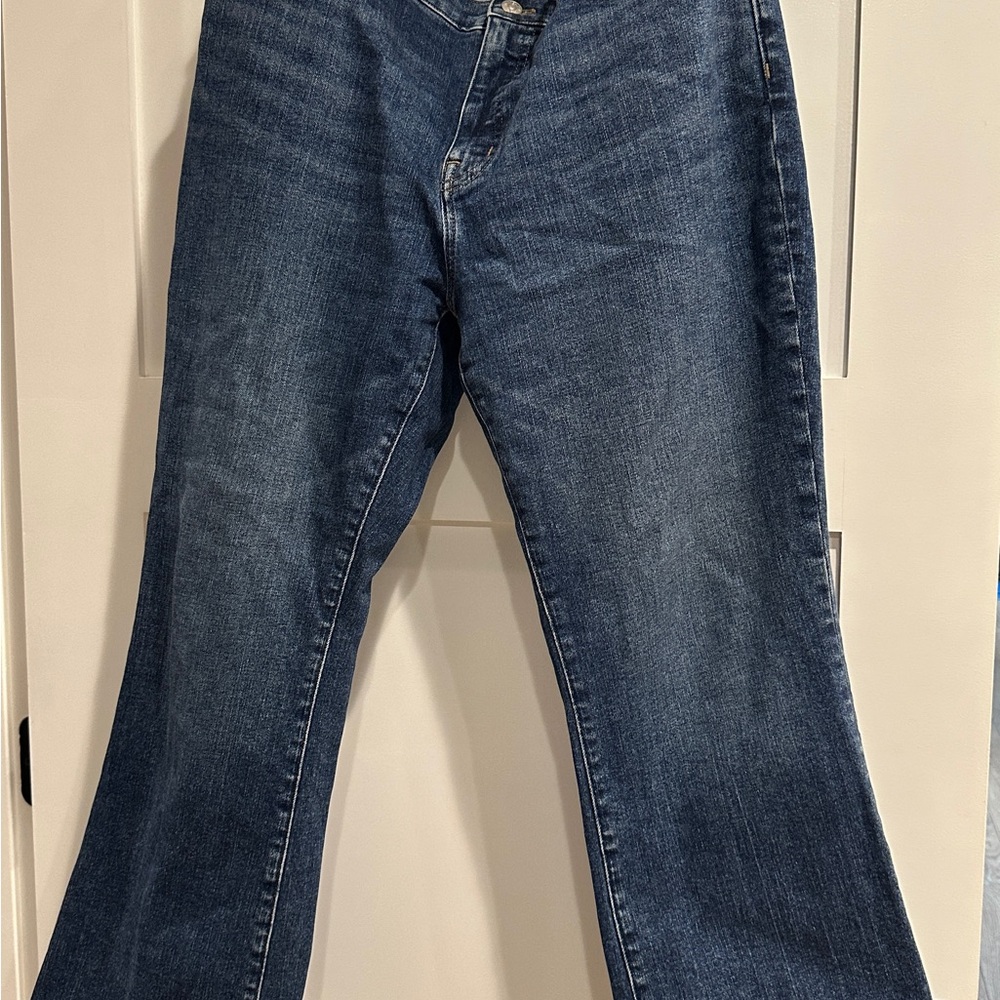Madewell mid-rise kick out jeans